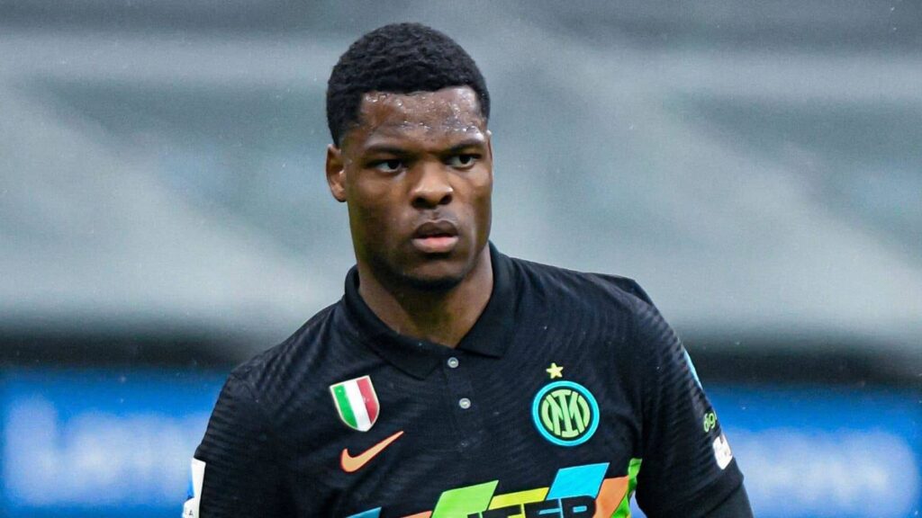 Denzel Dumfries resta all’Inter, addio alla clausola rescissoria