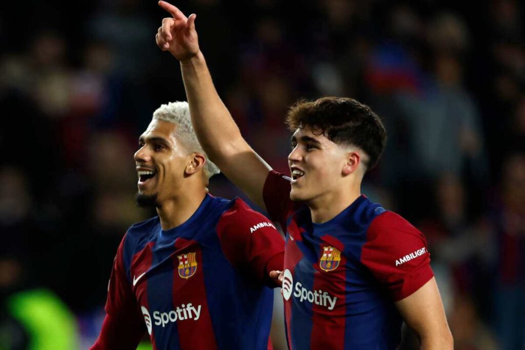 Barcellona e Juventus al centro di un possibile scambio: Vlahovic per Araujo