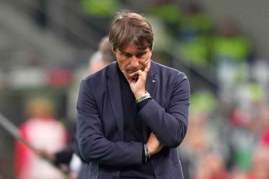 Conte valuta la formazione del Napoli in vista dello Sporting Lisbona