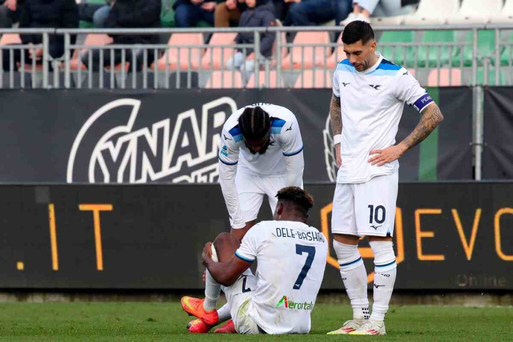 La Lazio si ferma ancora: Dele-Bashiru si infortuna contro la Roma