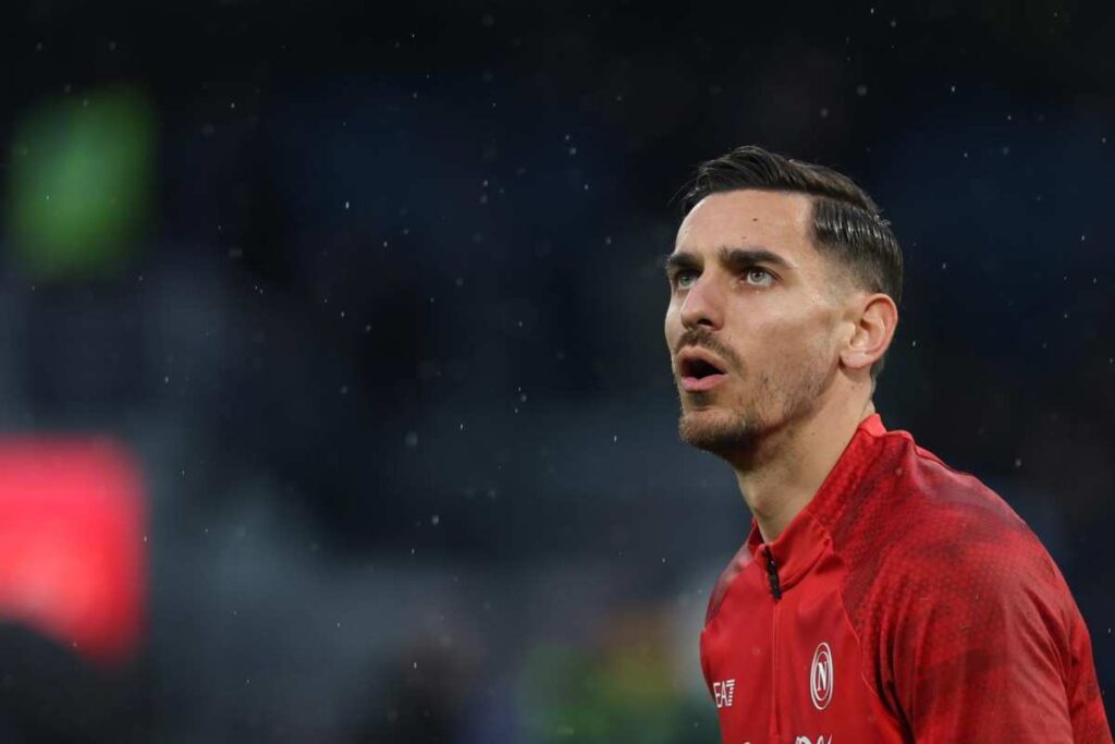 Incertezza su Mike Maignan: il Milan segue nuovi portieri