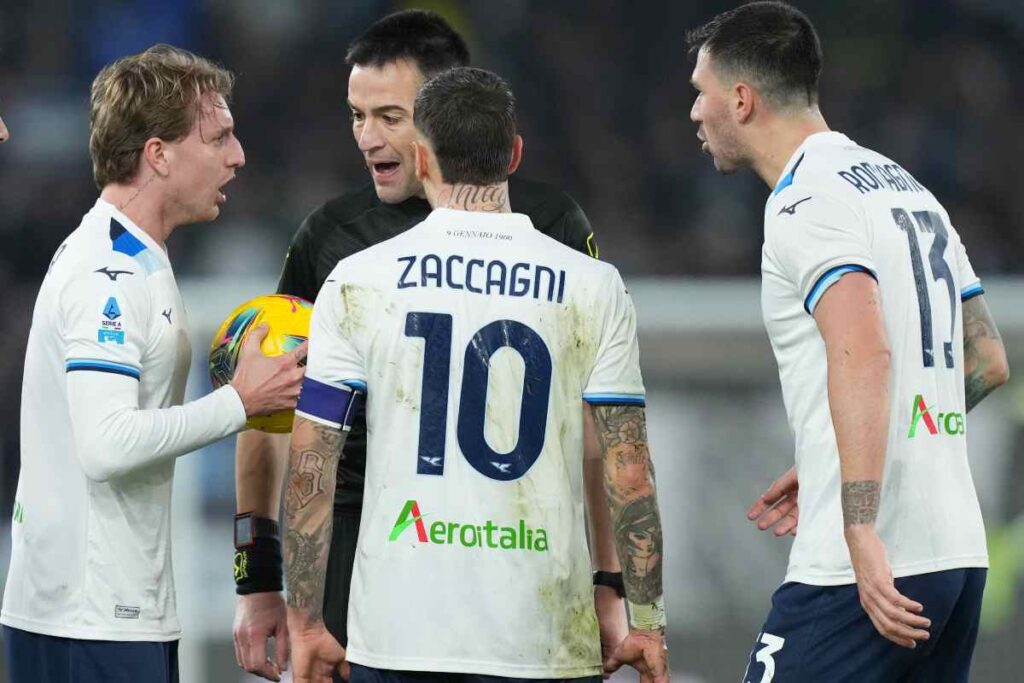Lazio, l’infortunio di Nicolò Rovella complica un inizio di stagione già difficile
