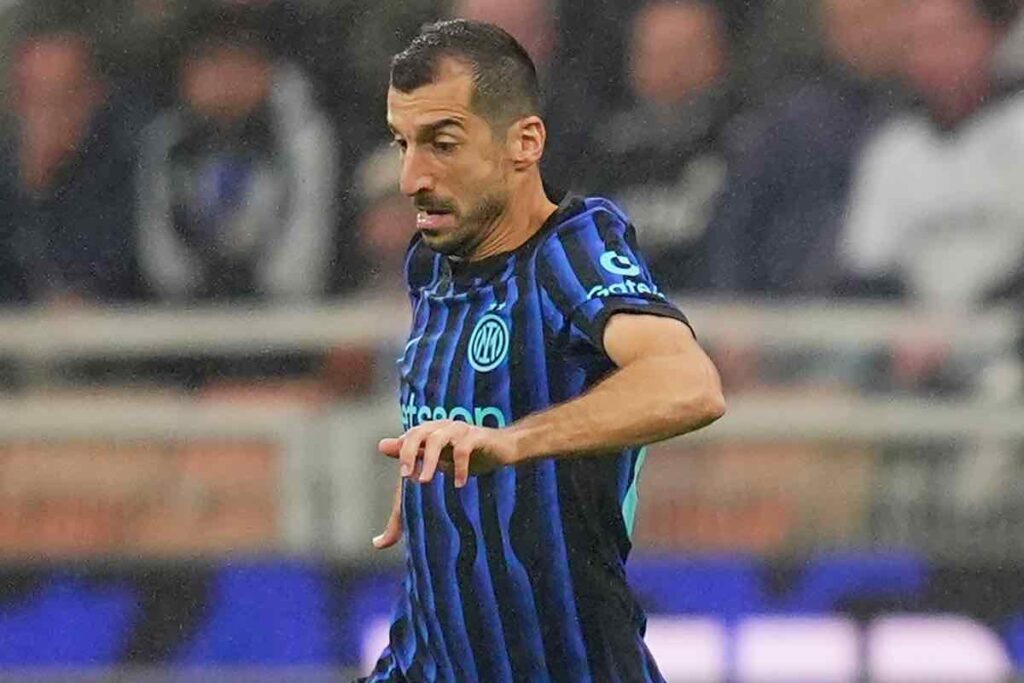 Mkhitaryan valuta il futuro: “A fine stagione deciderò”